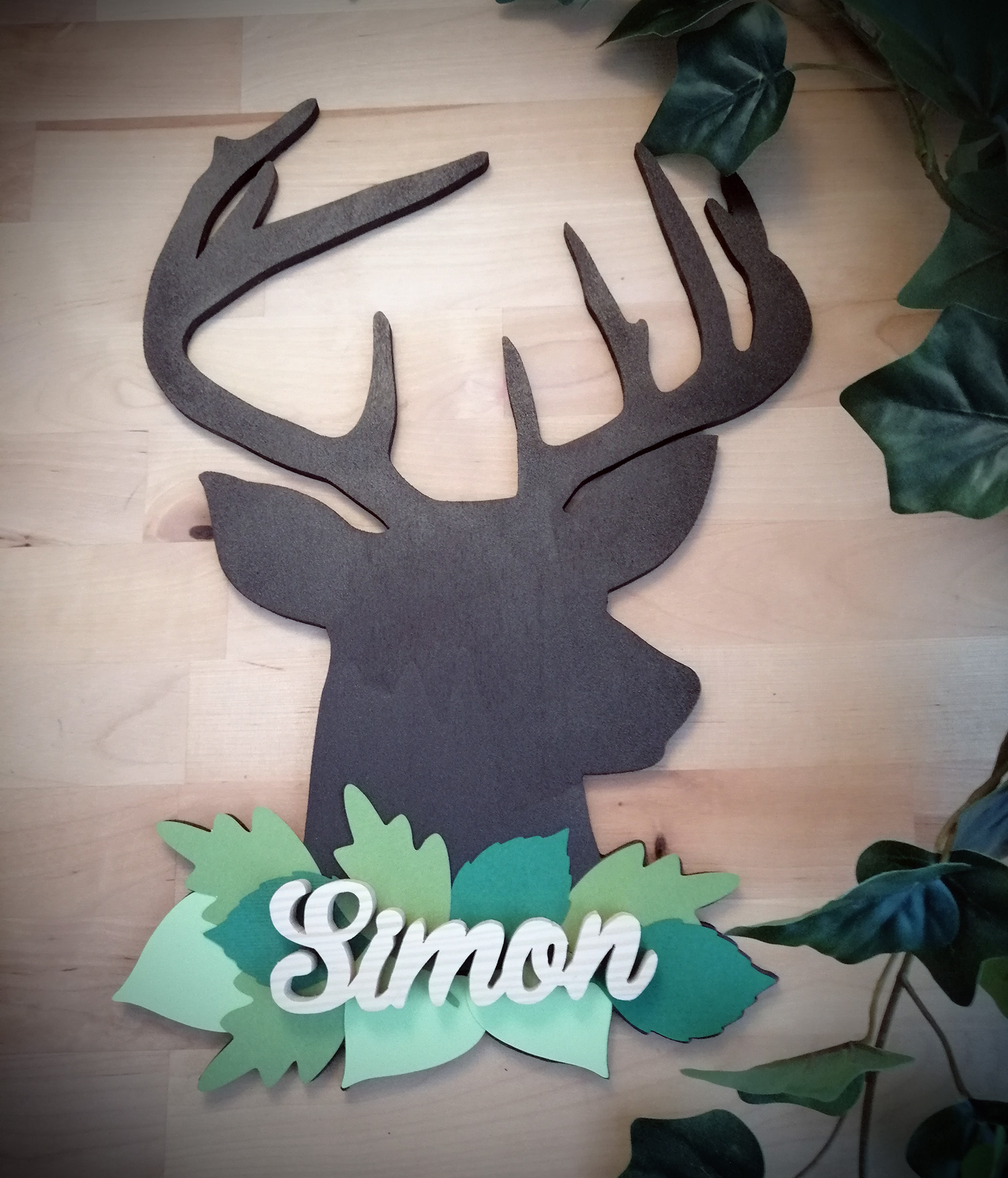 Prénom en bois sur cerf