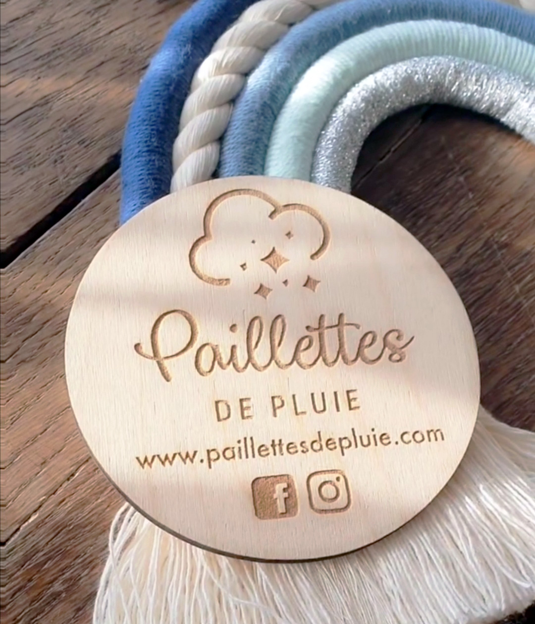 Médaille de présentation en bois