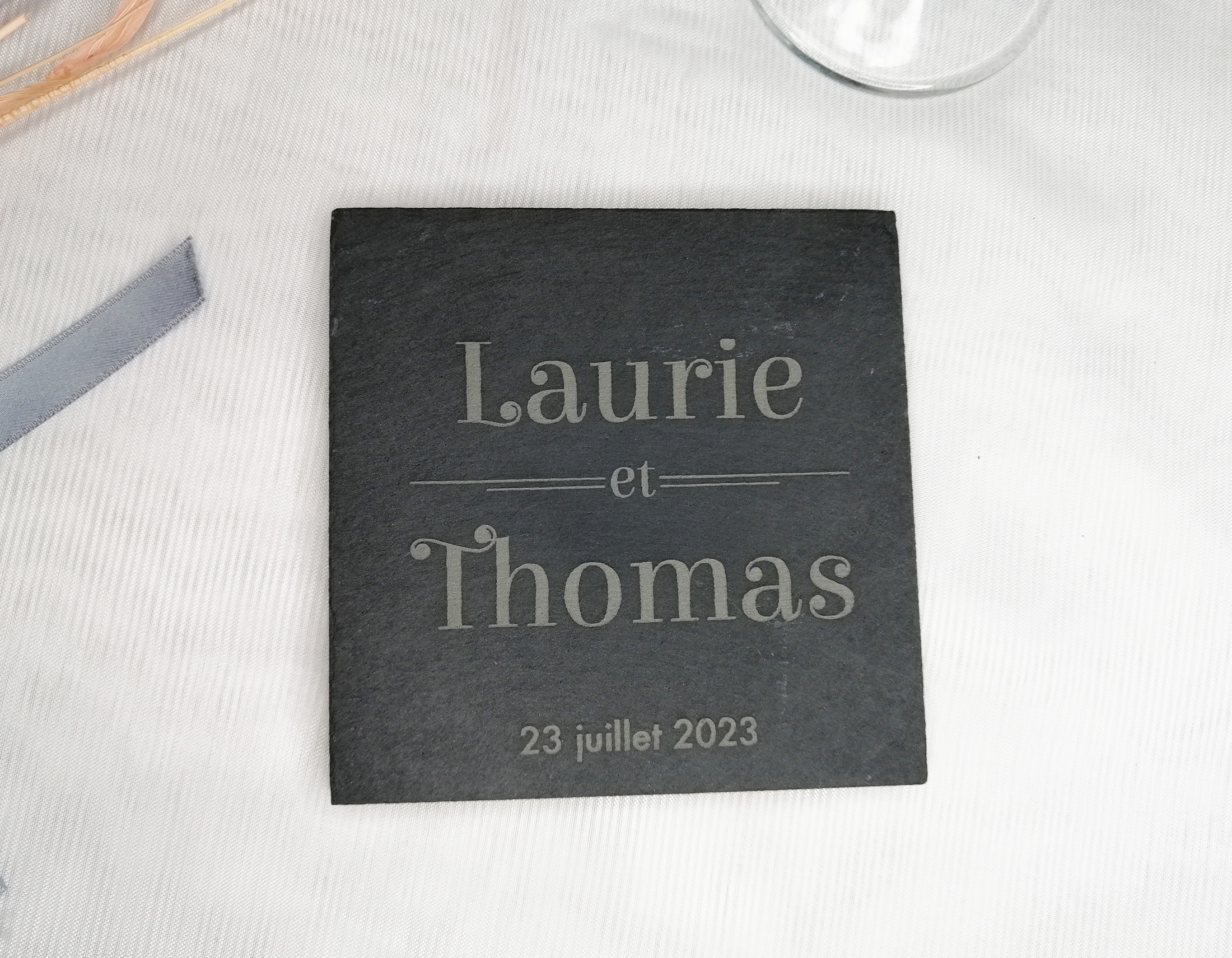 Sous verre ardoise gravé à personnaliser pour mariage