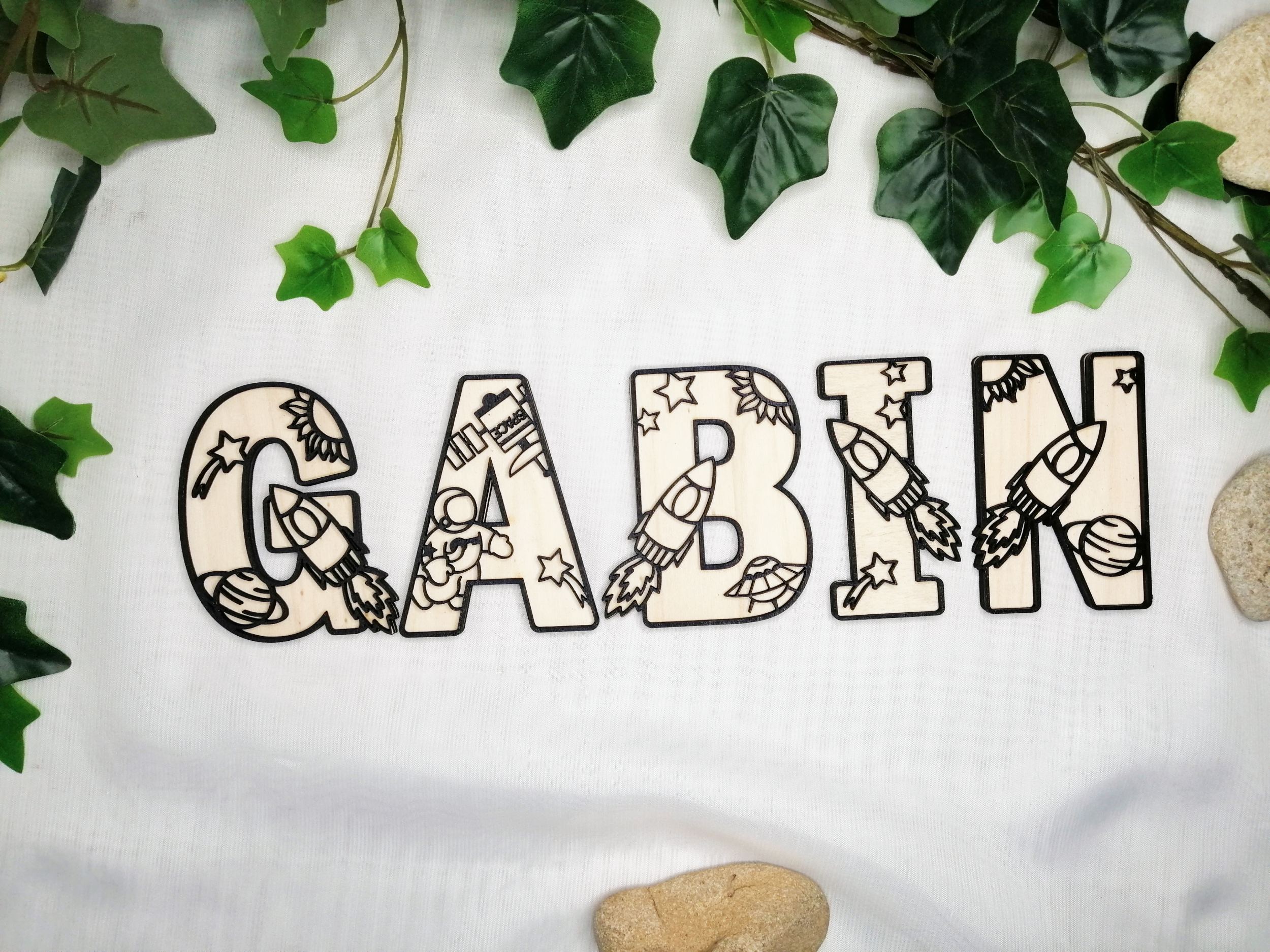 Lettre en bois relief ciel & espace - Fusée Lune